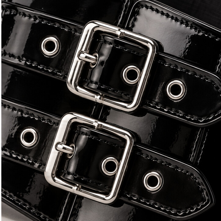 Buckle closure detail